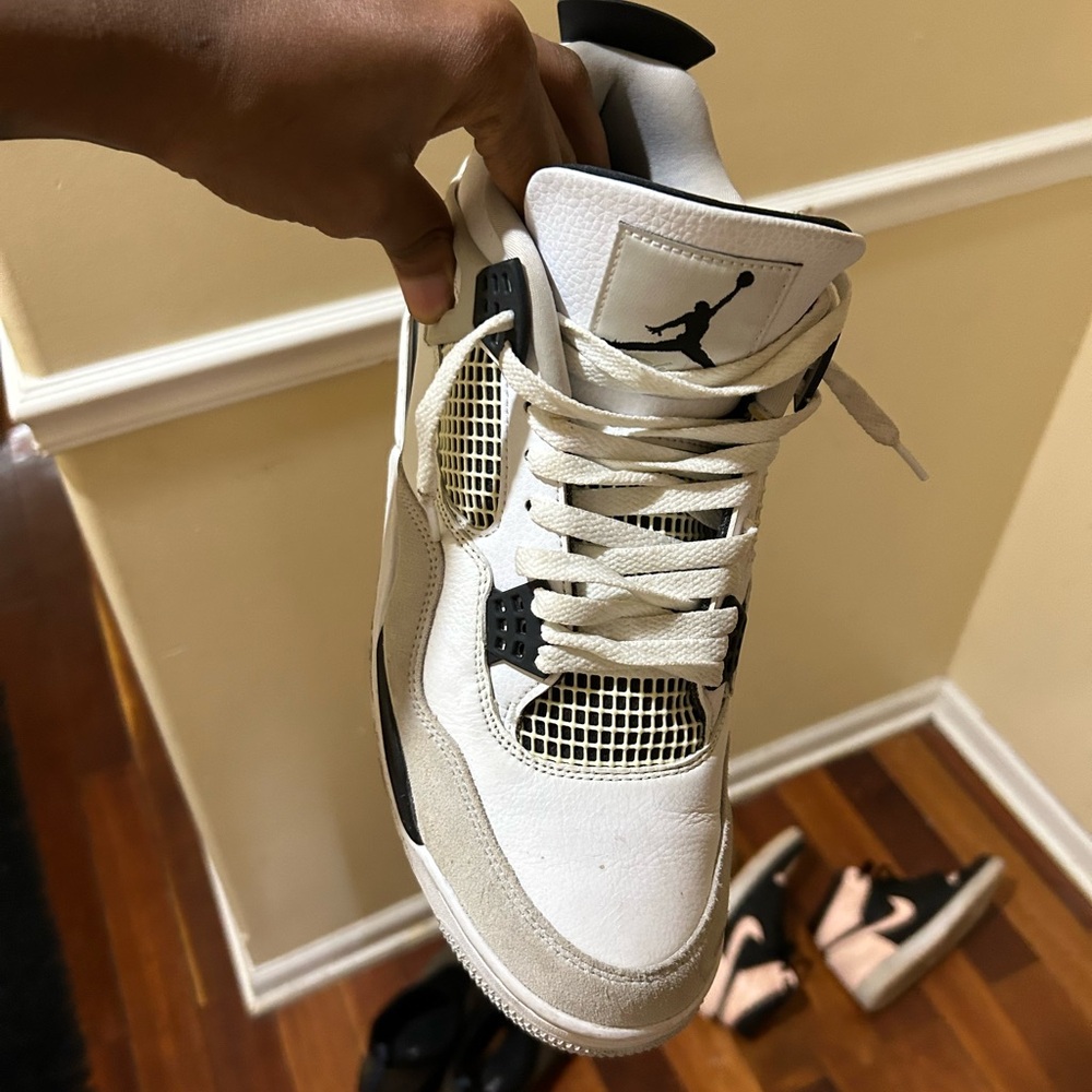 Air Jordan 4 “Military Black”
